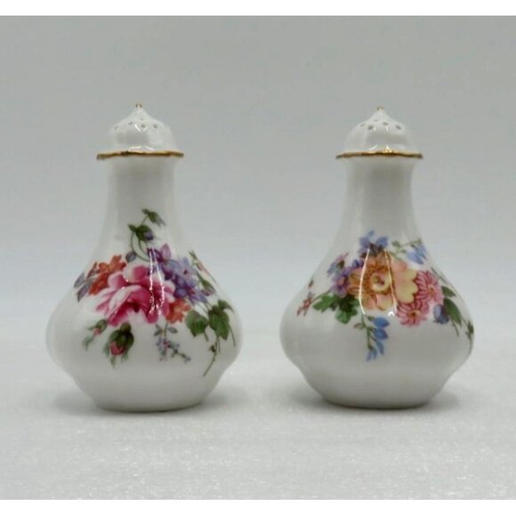 Royal CROWN DERBY Bone China Salt and Pepper Shaker With Floral Derby Posies - Picture 3 of 10